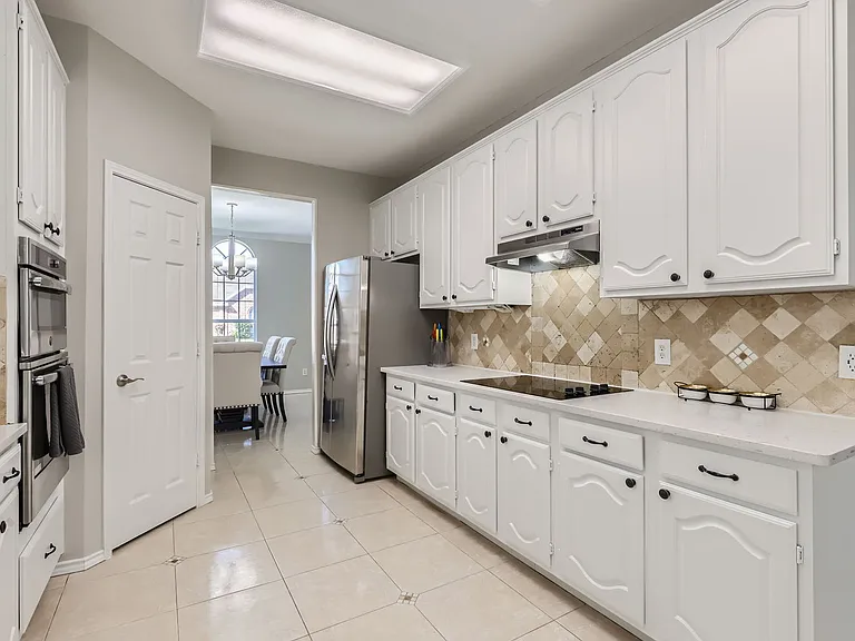 2520 Leicester Ct — Photo 17