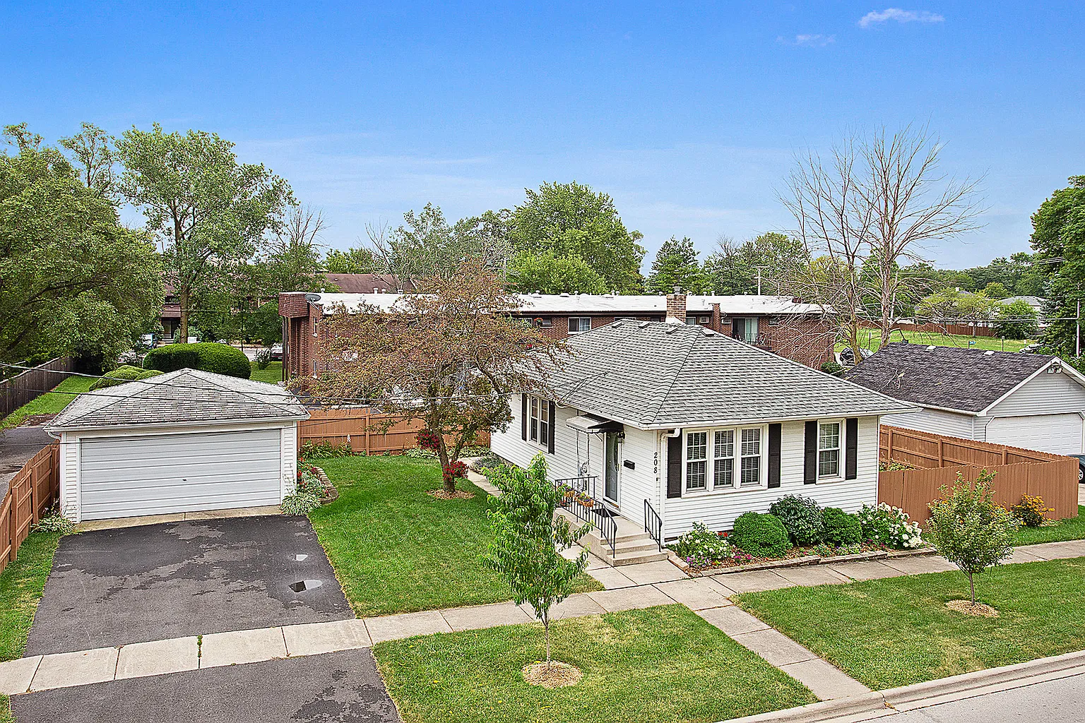 208 Freehauf St photo 1
