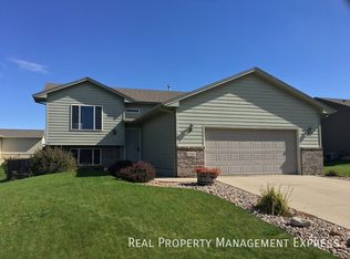 2508 N Aidan Ave, Sioux Falls, SD 57107