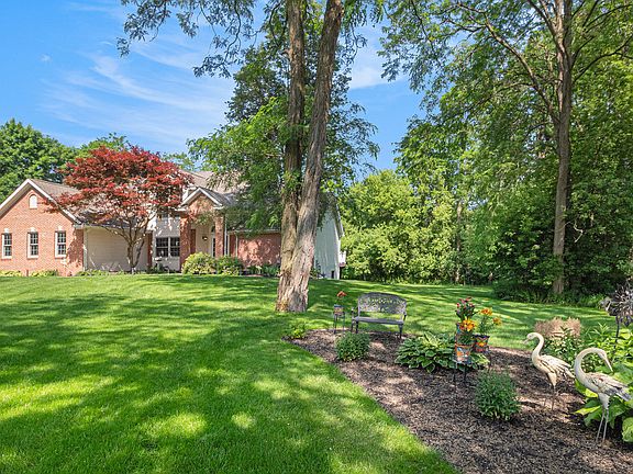 3rd image of 9503 Rolling Greens Dr