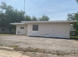 815 W Frantz Ave, Enid, OK 73701