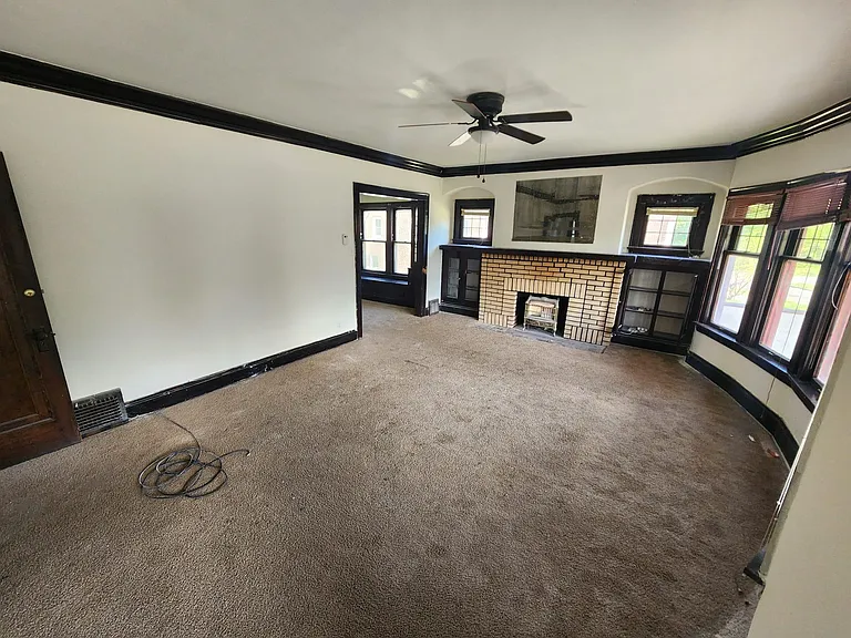 856 Linn Dr #2 — Photo 2