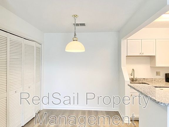 4th image of 139 Haverford Ct