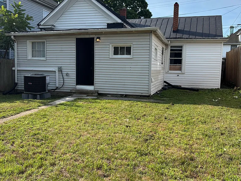 1014 Jamison Ave SE — Photo 14