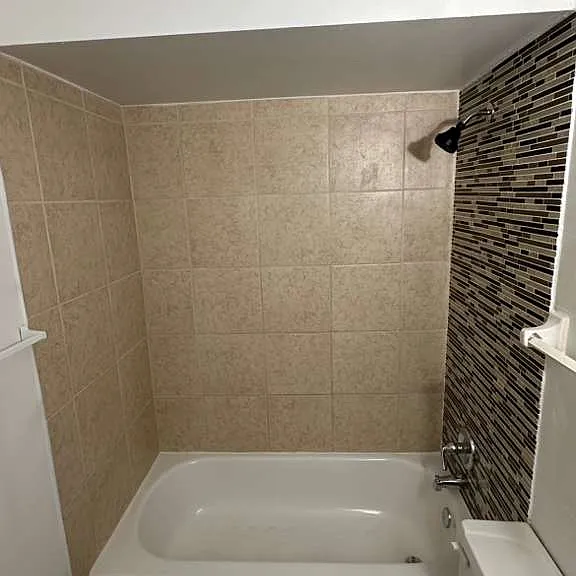 1000 Lake Of The Woods Blvd #H205 — Photo 13