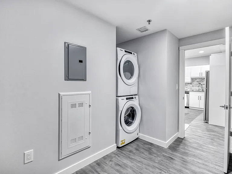 1590 Warde Ave — Photo 22
