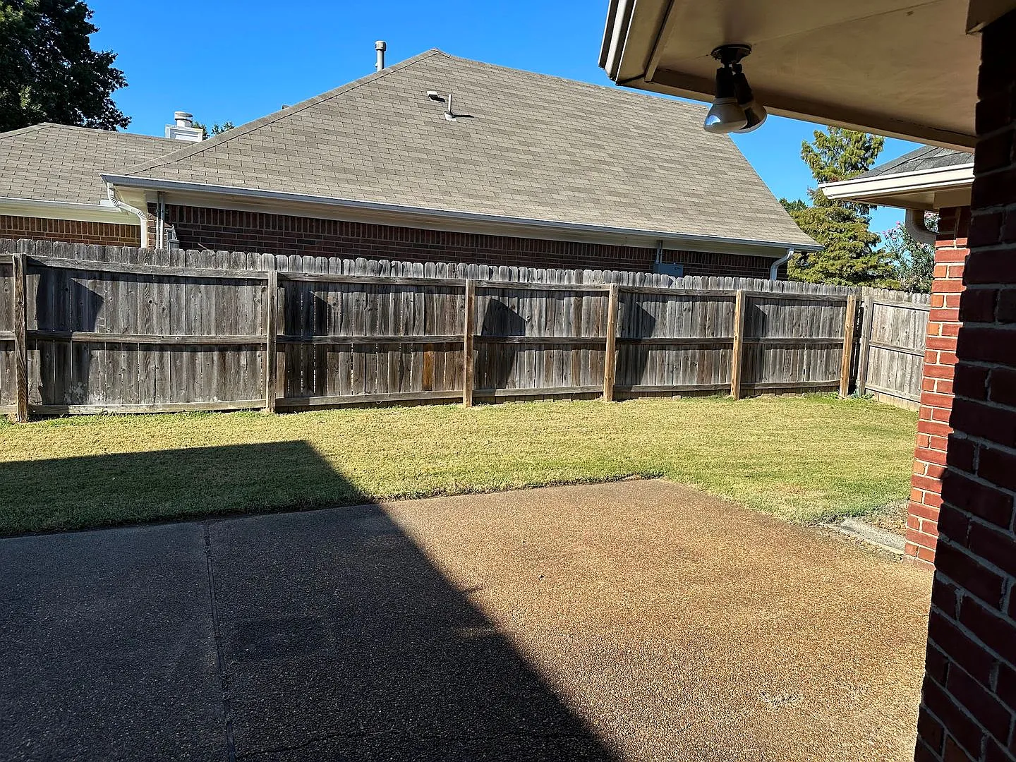 Welcome home to this beautifully renovated 4-bedroom, 3-bathroom residence located in the highly ... — Photo 3