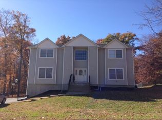 19 Highland View Pl, Middletown, NY 10940