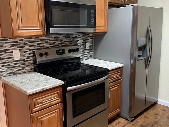 2nd image of 408 W Pontiac Dr Unit 7