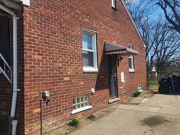 2nd image of 20022 Greenlawn St