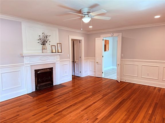 4th image of 212 Whitehall Rd