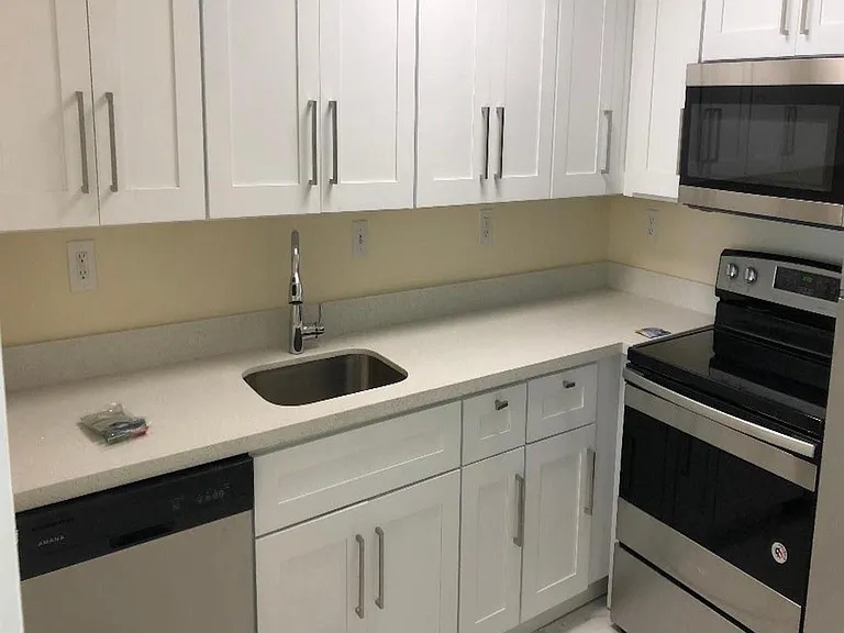 505 S Pine Island Rd — Photo 1