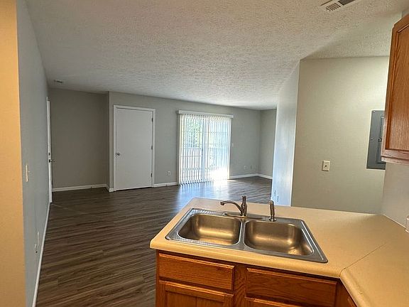 4th image of 3512 Bethel Dr #4