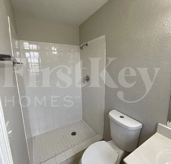 4115 NW 185th St — Photo 13