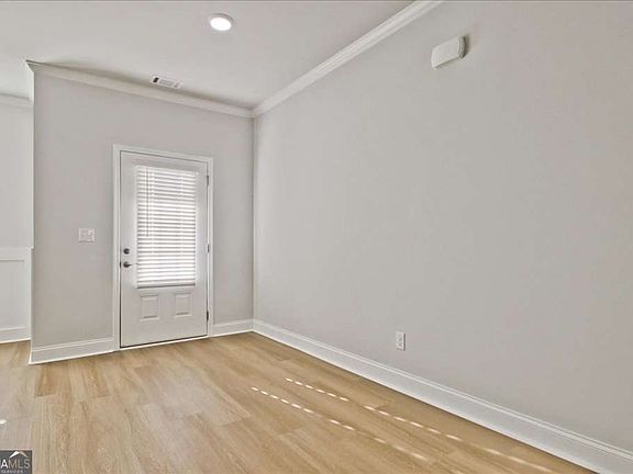 5th image of 625 Moorhen Way