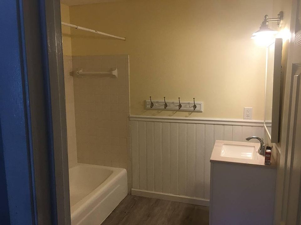 2nd image of 9815 46th Ave W