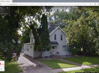 424 4th St S APT 2, Moorhead, MN 56560