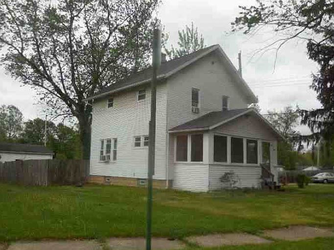 2nd image of 908 W Main St
