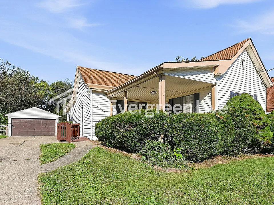 6919 Mearl Ave
