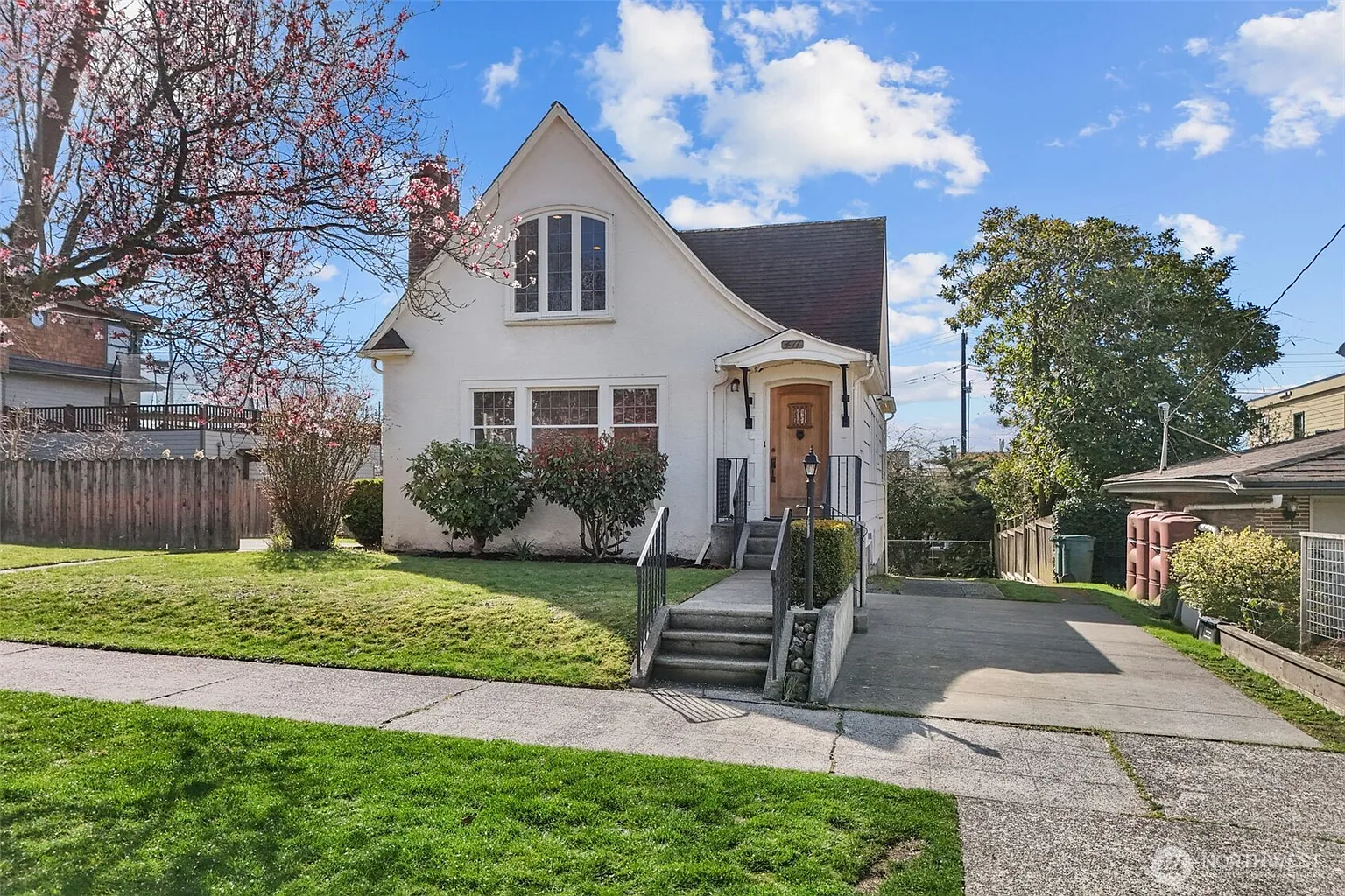 411 NE 81st Street photo 1