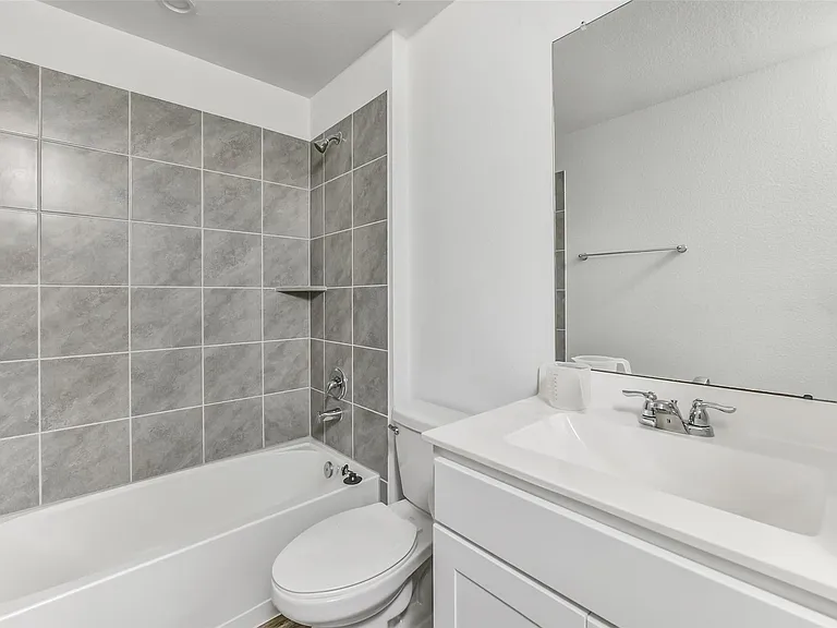1004 Great Barracuda Ln — Photo 24