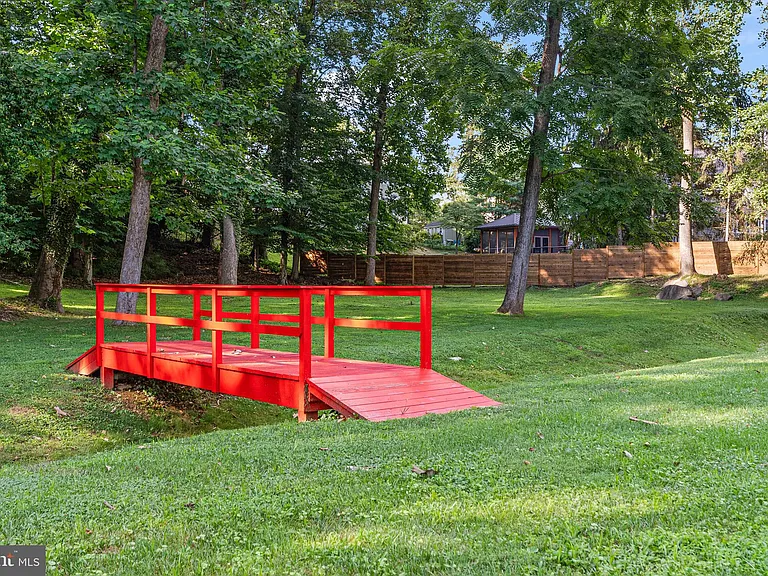 6309 Bradley Blvd — Photo 47