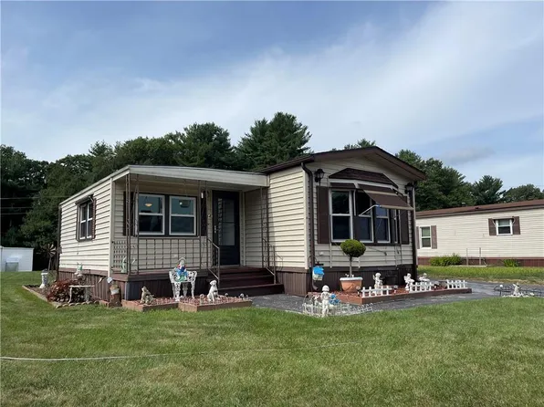 34 Lane E, Coventry, RI 02816