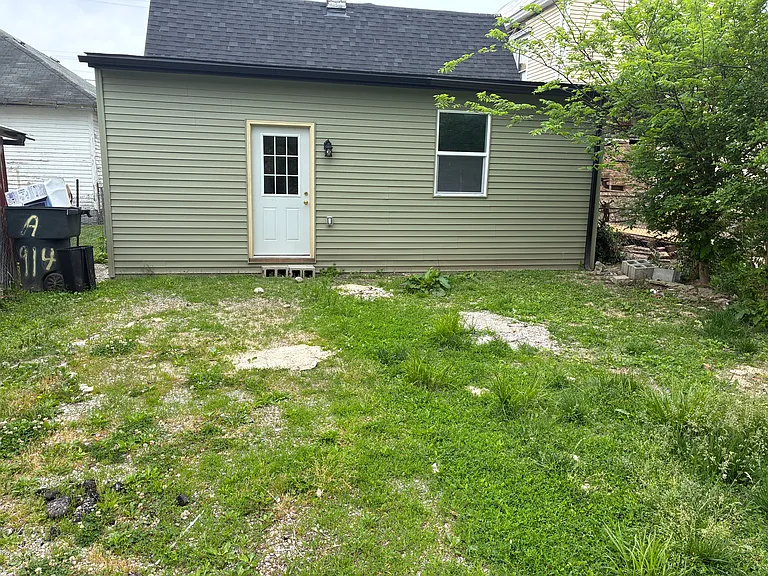 914 W Main St #2 — Photo 15