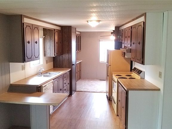 5th image of 1043 7th Ave S