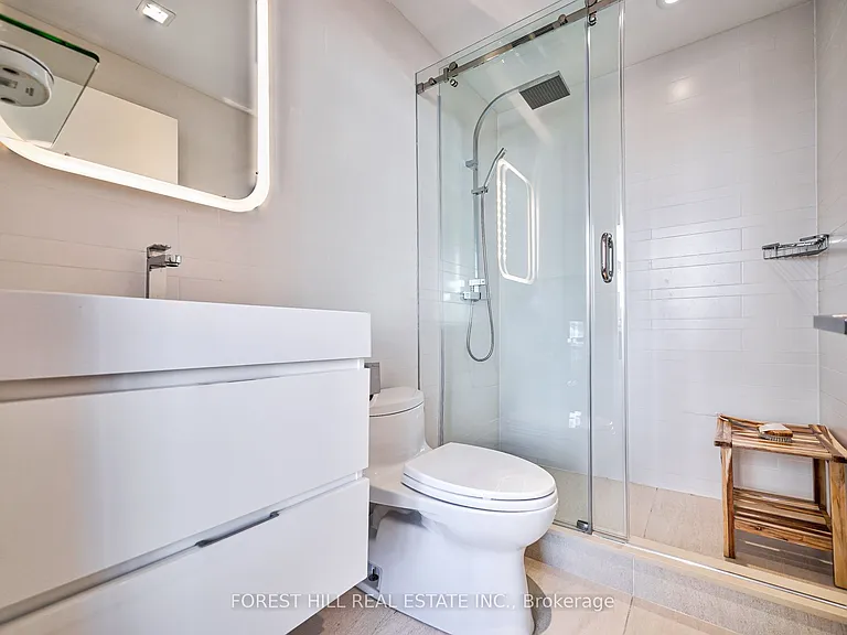 8 Colborne St #Penthouse 2701 — Photo 24