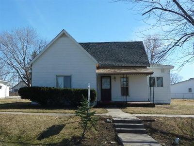 414 Des Moines St, Eldon, IA, 52554