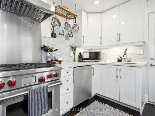 44 Pepler Ave #1A, Toronto, ON M4J 2Y8
