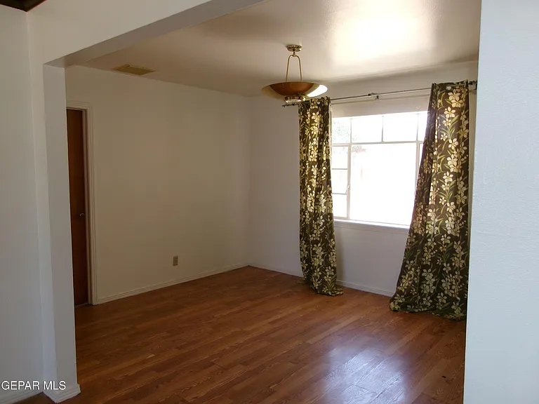 3500 Olympic Ave — Photo 3