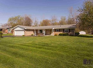 7028 S Ridgewood Dr, Lambertville, MI 48144