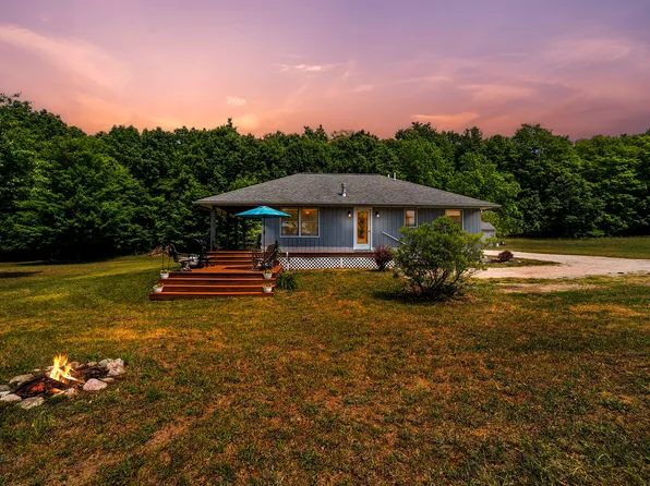 12652 Allen Rd, Bear Lake, MI 49614