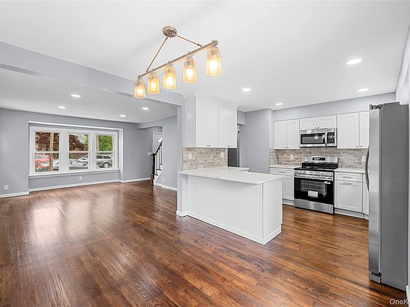 5th image of 474 Roy Street