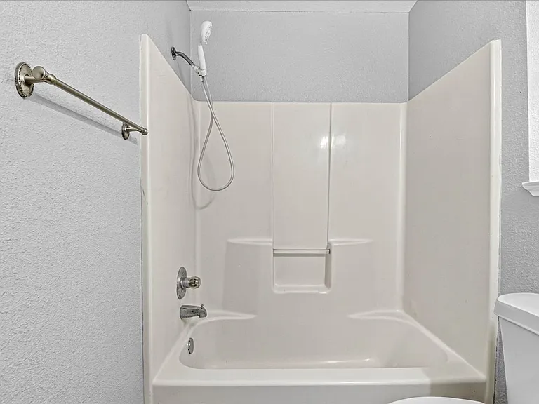 6810 Blue Skyway Dr — Photo 29