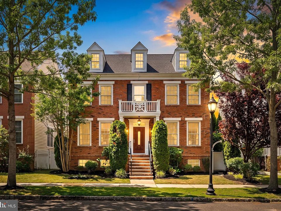 1st image of 26 Union St