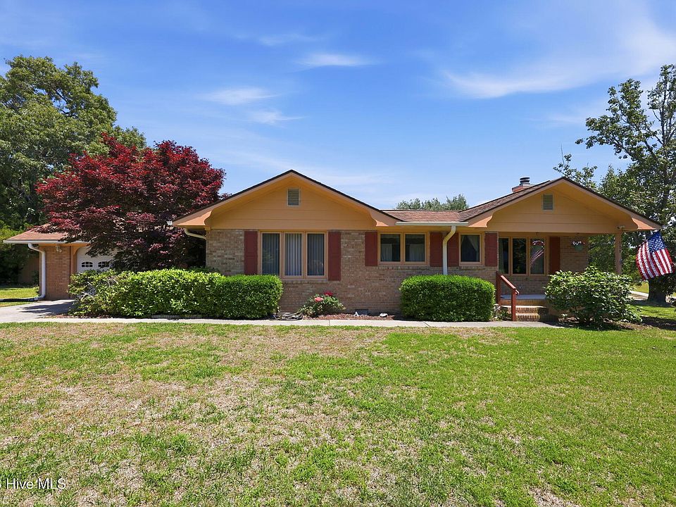 1st image of 319 Holly Lane