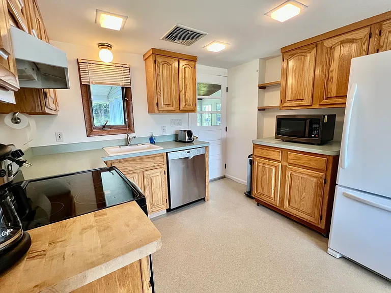 87 Decatur Ave — Photo 6