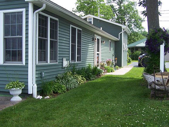 3rd image of 5333 N Point Dr