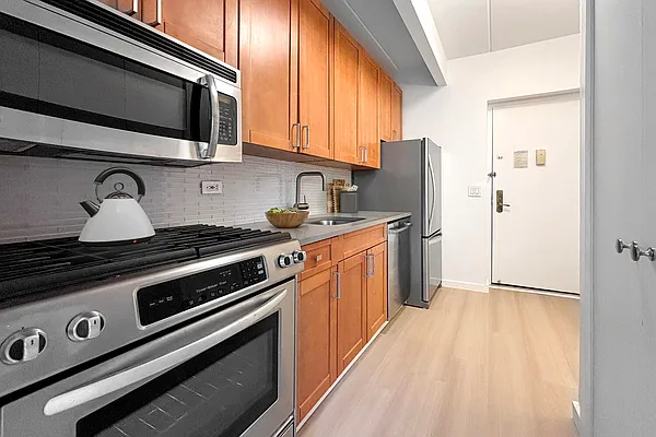 Senior Residence Design/中古本!!② Work complete for Park East apartments at 200 W. Mesnager