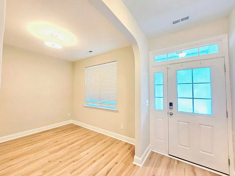 2115 Mannington Dr — Photo 12