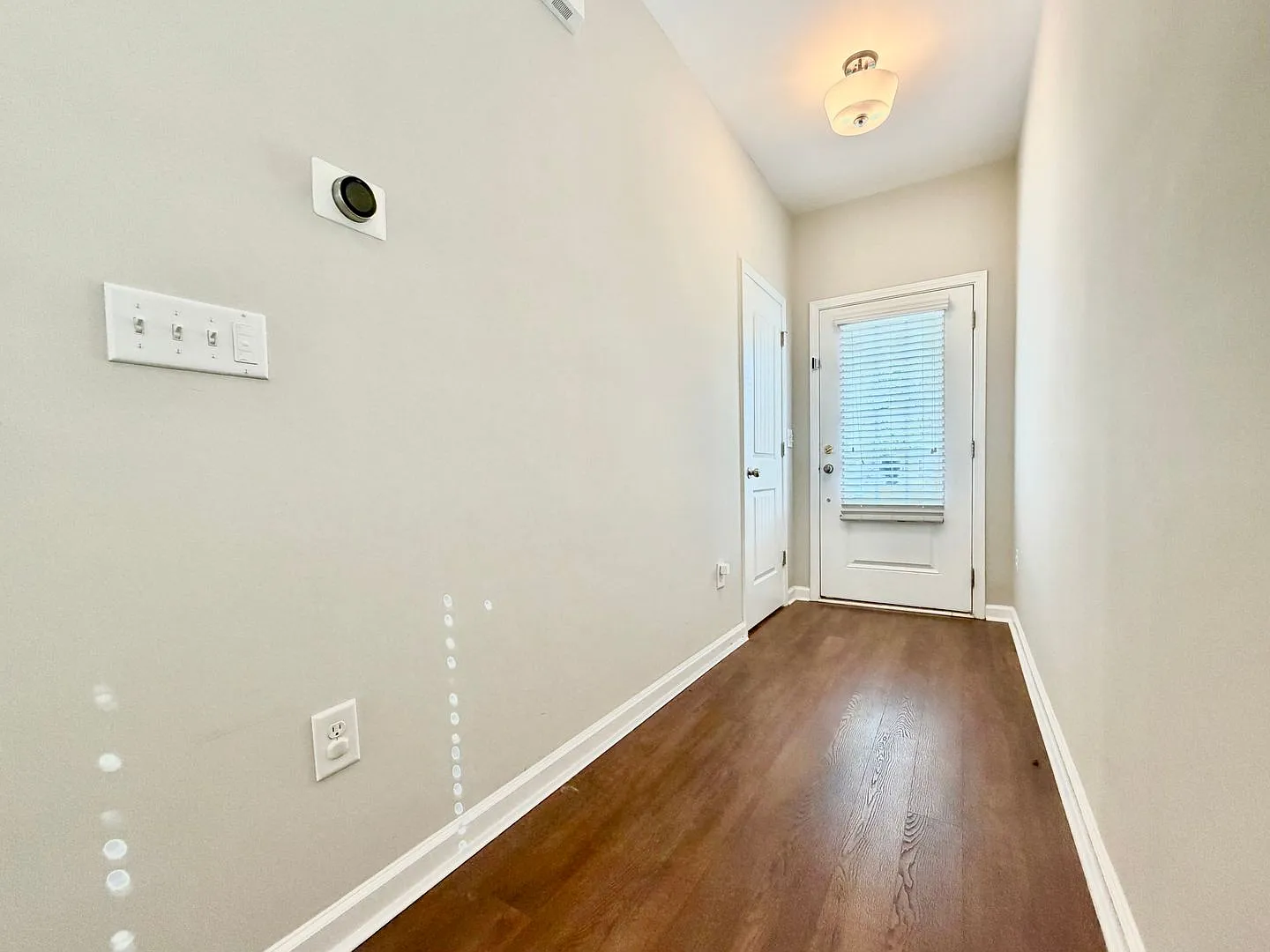 Spacious End-Unit Townhome with Garage in Garner — Photo 4