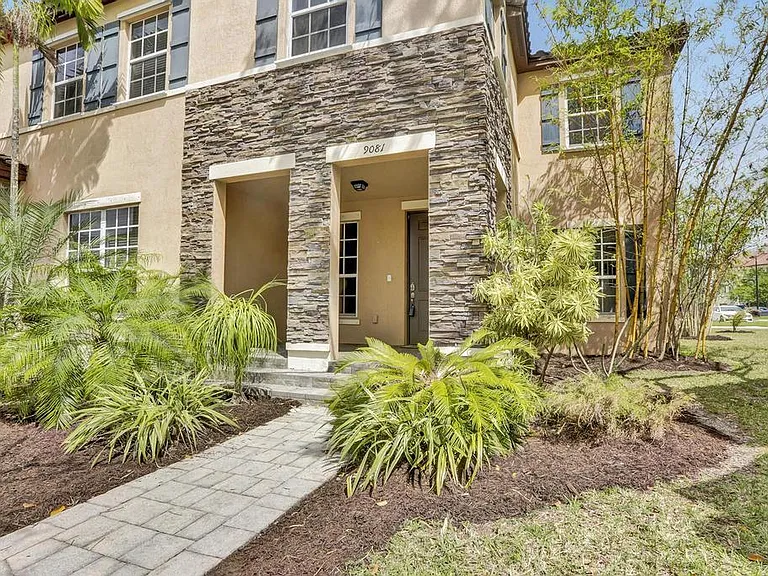 9081 SW 169th Path — Photo 3