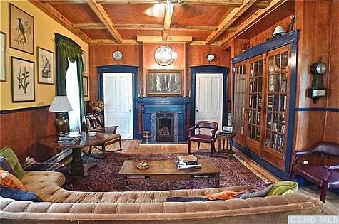 5th image of 14 Hillcrest Manor Ln