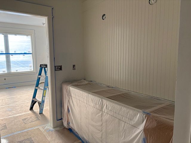 Primary bath has large custom vanities, 2 sinks and white quartz countertops coming soon!