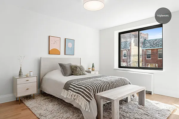 Sold by Triplemint | media 14