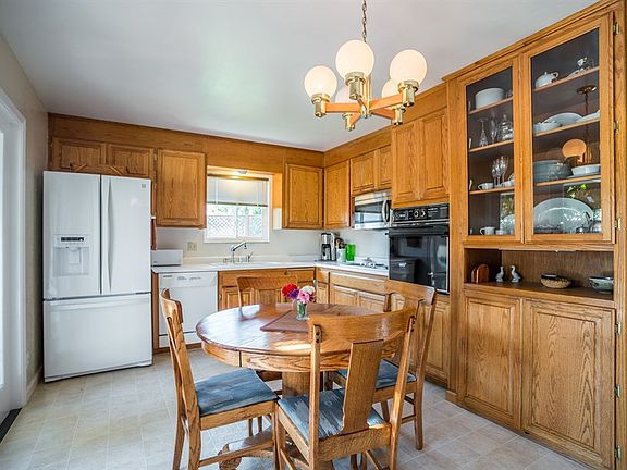 5th image of 4799 Bordwell Dr