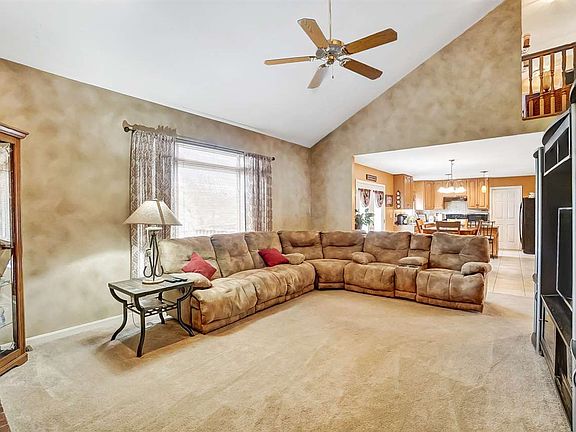 5th image of 8507 Woodcreek Dr